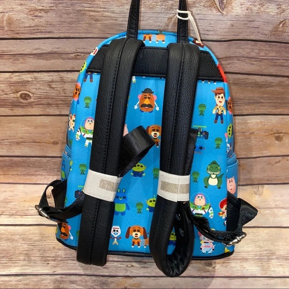 Loungefly Backpack - Picture 6 of 7